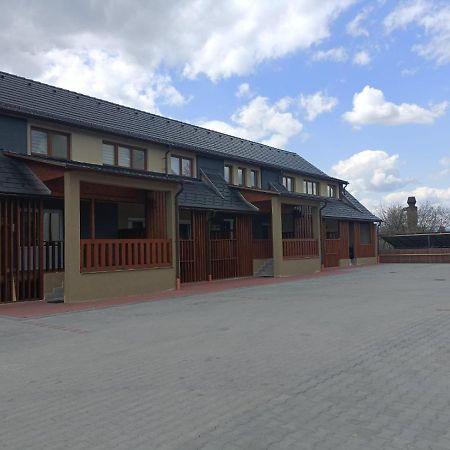 Újonnan épített, modern társasházi 2 szintes lakás Miercurea Ciuc Exterior foto