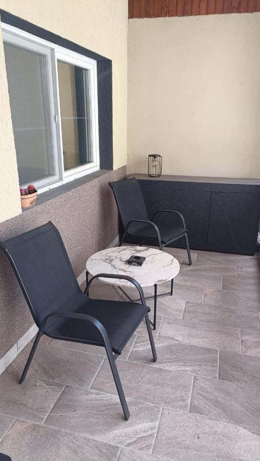 Újonnan épített, modern társasházi 2 szintes lakás Miercurea Ciuc Exterior foto